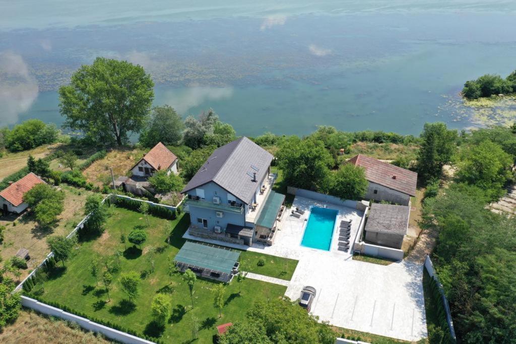 Plavi Resort Vinci Exterior foto